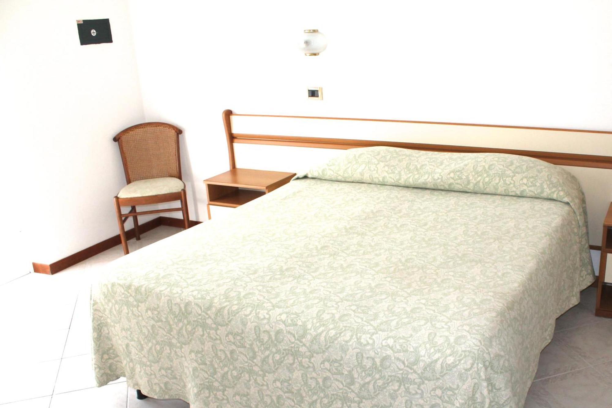 Hotel I 4 Assi Viareggio Zimmer foto