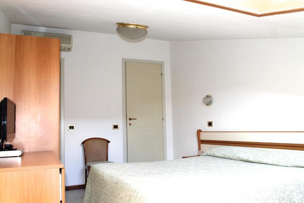 Hotel I 4 Assi Viareggio Zimmer foto